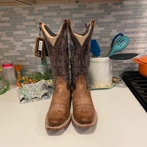 Ariat Women’s Cowboy Boots - NEW WITH TAGS